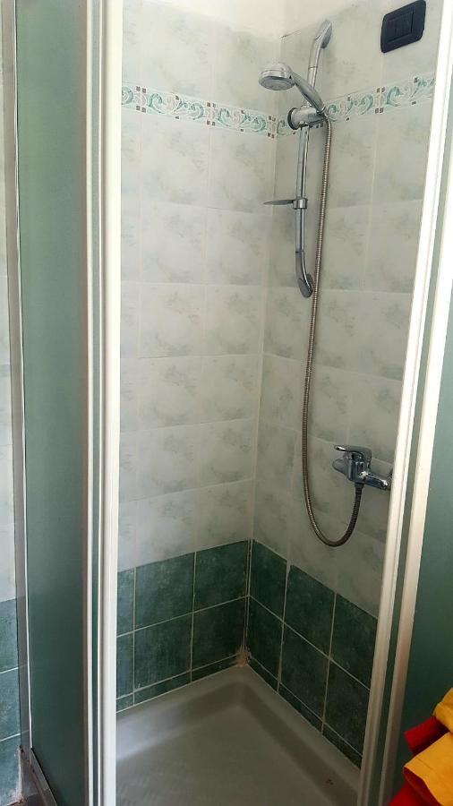 Albenga Sul Mare Famiglie Ed Amici Fino 10 Posti Apartman Kültér fotó