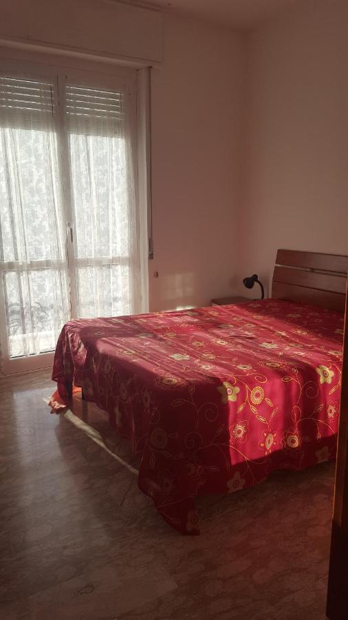 Albenga Sul Mare Famiglie Ed Amici Fino 10 Posti Apartman Kültér fotó