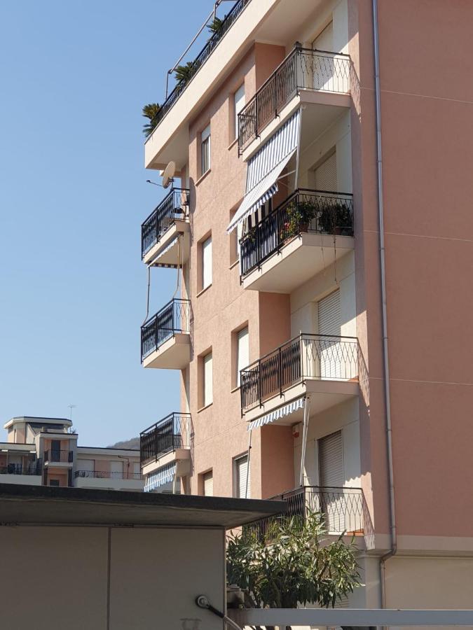 Albenga Sul Mare Famiglie Ed Amici Fino 10 Posti Apartman Kültér fotó